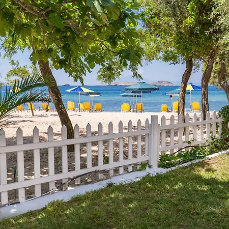 Astris Beach Apartmán *