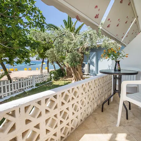 Astris Beach Апартаменты